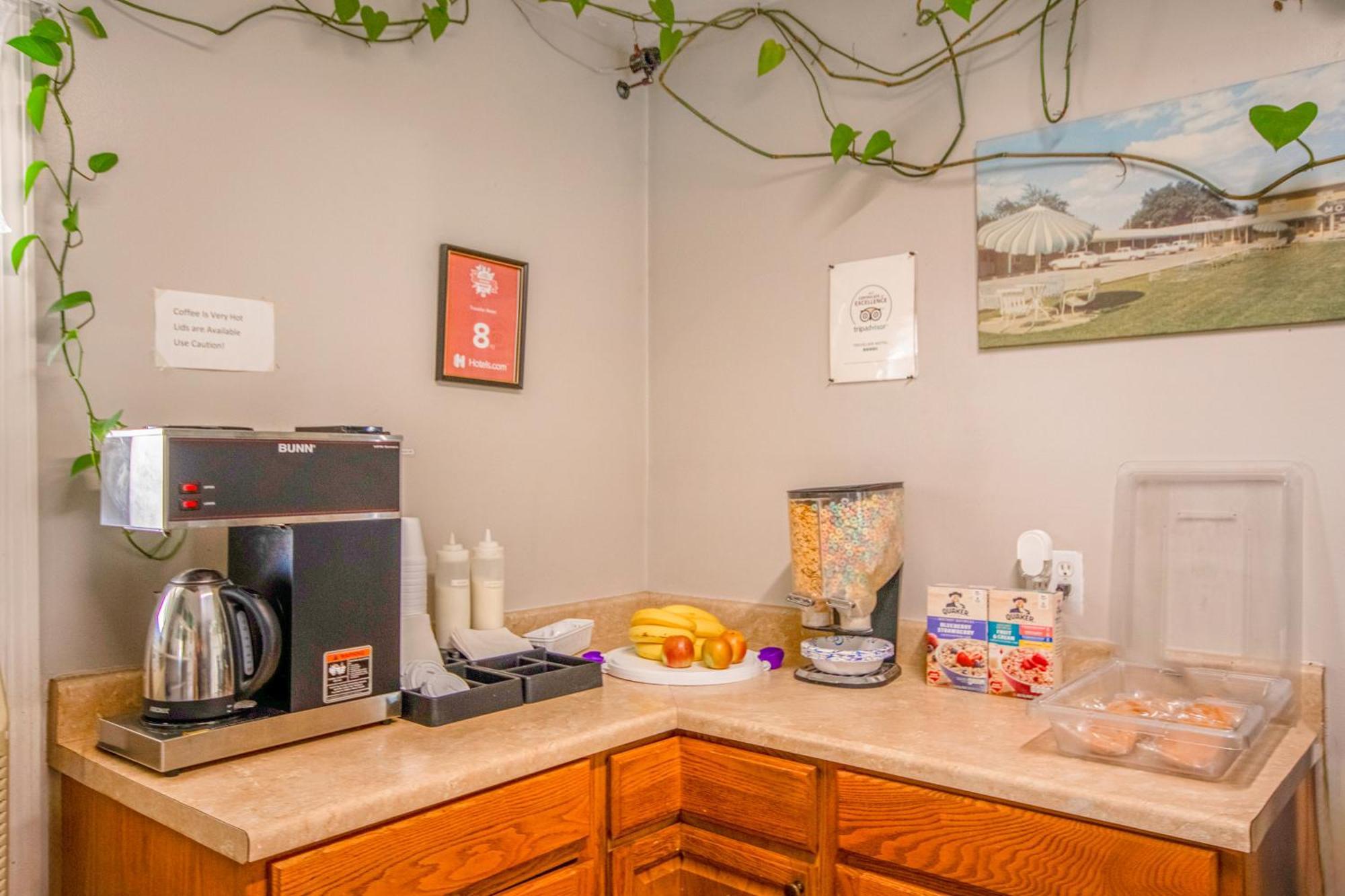Oyo Travelier Motel Macon Buitenkant foto