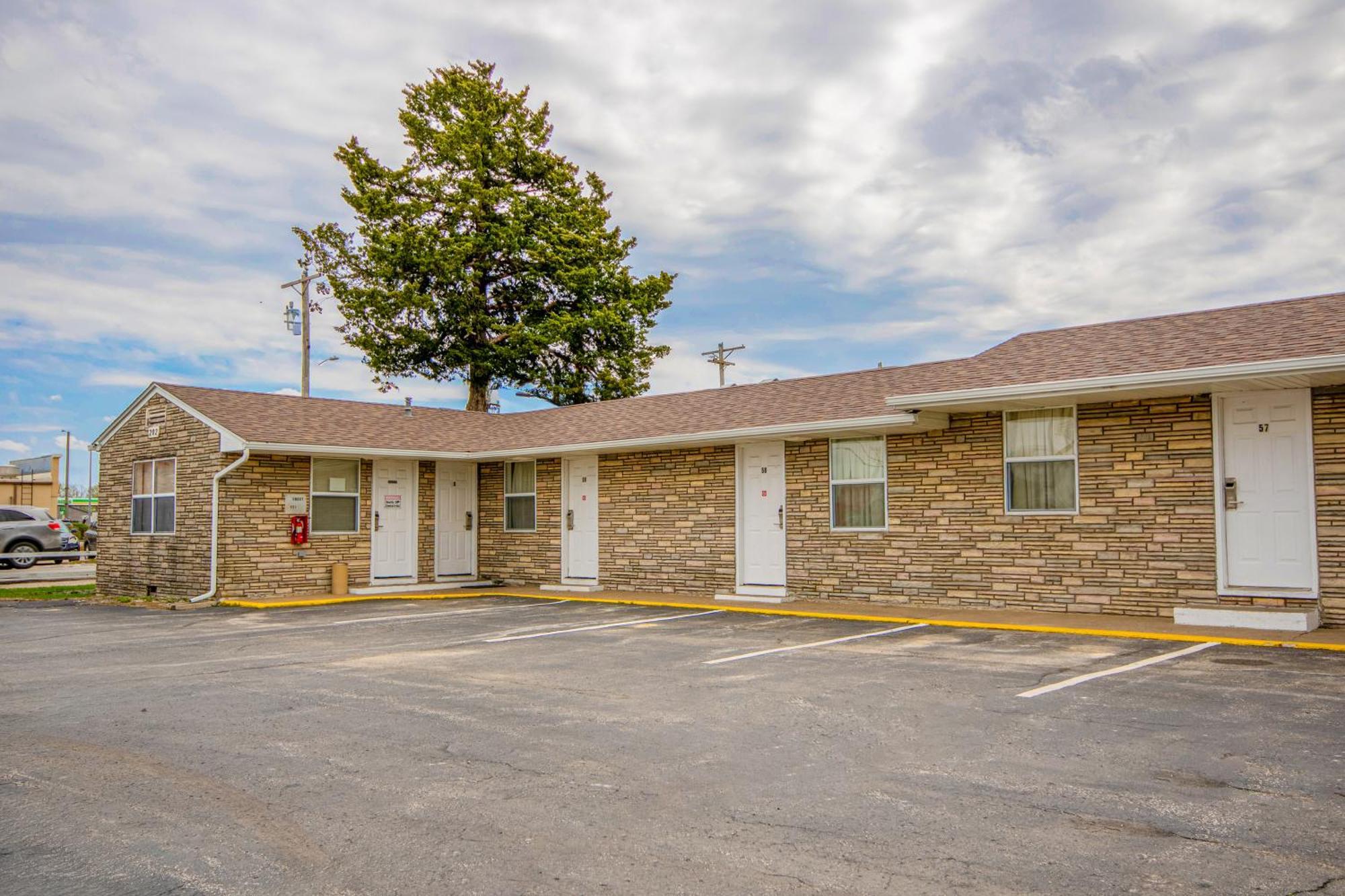 Oyo Travelier Motel Macon Buitenkant foto